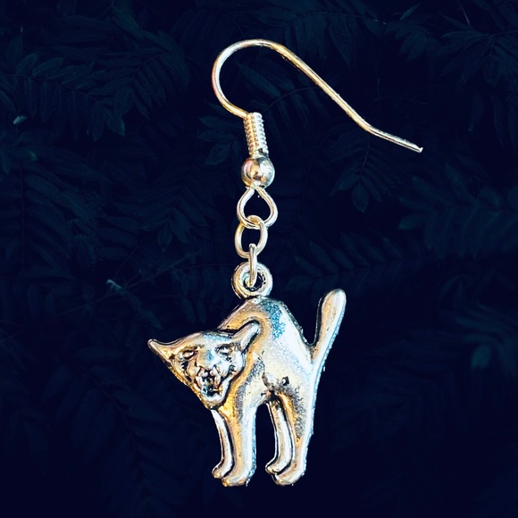 Hand Crafted Earrings Halloween Cat Charm Silver Metal Dangle Pierced - Picture 2 of 5